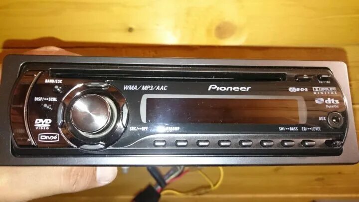Автомагнитола DVD Pioneer DVH P 590 MP (4 х 45 Вт, CD-R/RW/MP3/DivX/DVD/WMA/AAC, 6 RCA, EEQ, Aux, RDS, Subwoofer control, черн)