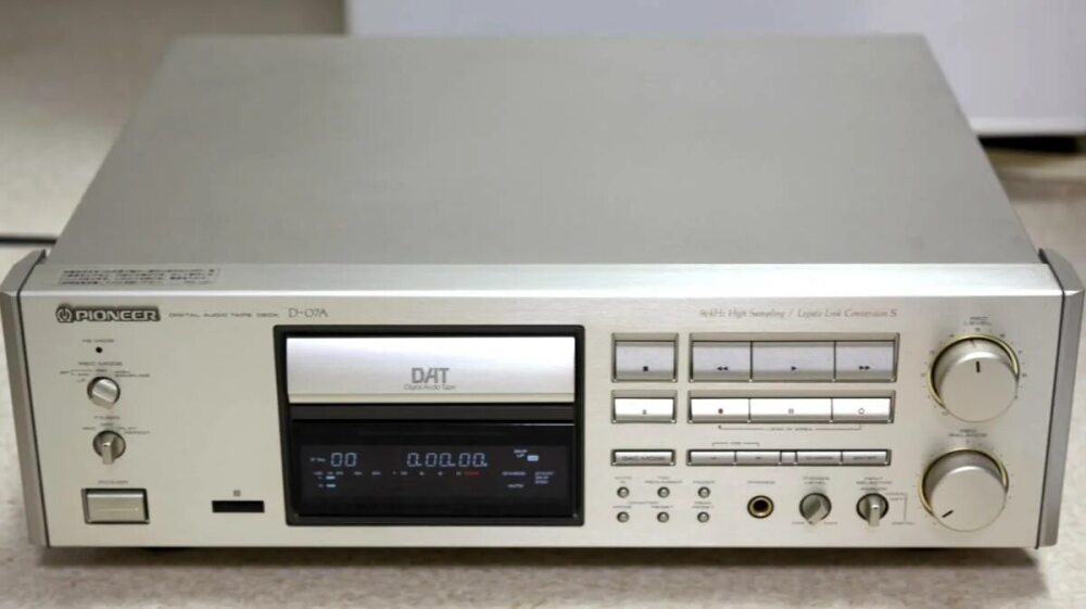 Pioneer D-05 Цифровая аудио кассетная дека DAT Deck Отлично